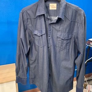 Men’s t shirt x large